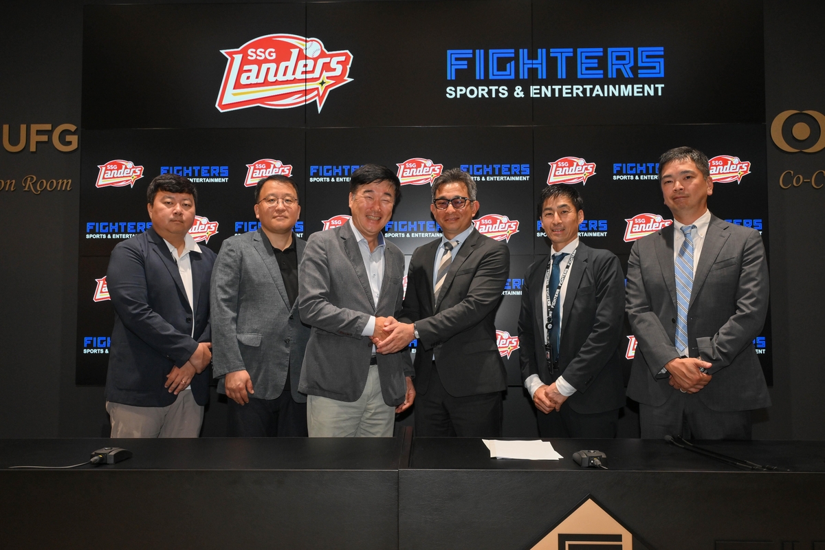 特罗萨德抢射破门！阿森纳2-0领先莱斯特城